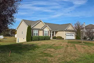 1202 Crushed Apple Dr, Martinsburg, WV 25403 - Photo 3