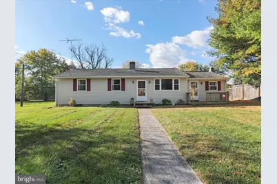 60 Grey Spring Avenue, Bunker Hill, WV 25413 - Photo 3