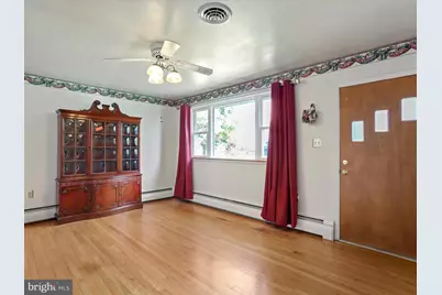 60 Grey Spring Avenue, Bunker Hill, WV 25413 - Photo 5