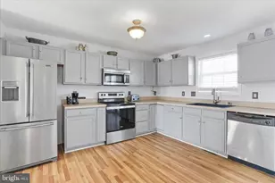 103 Huttons Vireo Dr, Martinsburg, WV 25405 - Photo 9