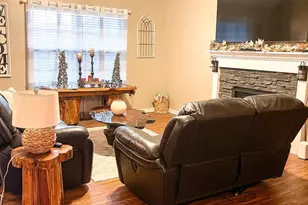 109 Irwin Ct, Hedgesville, WV 25427 - Photo 5
