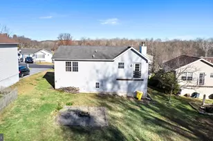 386 Moonlight Ln, Martinsburg, WV 25404 - Photo 11