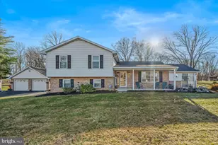 199 Dove Ln, Falling Waters, WV 25419 - Photo 3