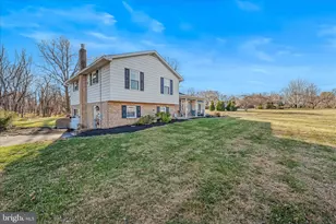 199 Dove Ln, Falling Waters, WV 25419 - Photo 5