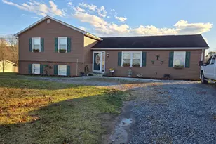 70 Kathys Ln, Hedgesville, WV 25427 - Photo 3