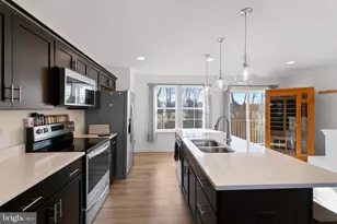 74 Colchester Ct, Bunker Hill, WV 25413 - Photo 7