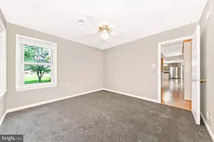 405 Holly Ln, Martinsburg, WV 25401 - Photo 17
