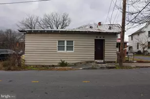 122 Five Point Avenue, Martinsburg, WV 25404 - Photo 3