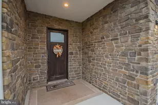 25 Peoney Ln, Bunker Hill, WV 25413 - Photo 3