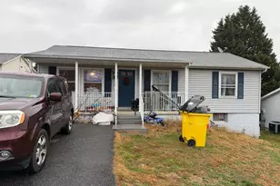 32 Yarrow Cir, Martinsburg, WV 25404 - Photo 3