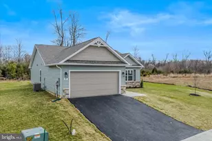 95 Boothbay Dr, Martinsburg, WV 25403 - Photo 3