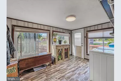 9872 Winchester Avenue, Bunker Hill, WV 25413 - Photo 15