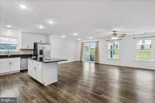 567 Dripping Spring Dr, Hedgesville, WV 25427 - Photo 9
