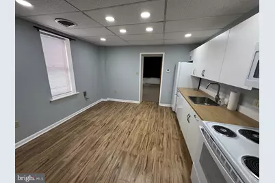 203 W John St, Apt 4, Martinsburg, WV 25401 - Photo 9