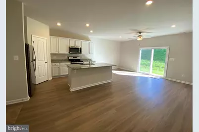 134 Bloomsbury Street, Falling Waters, WV 25419 - Photo 3