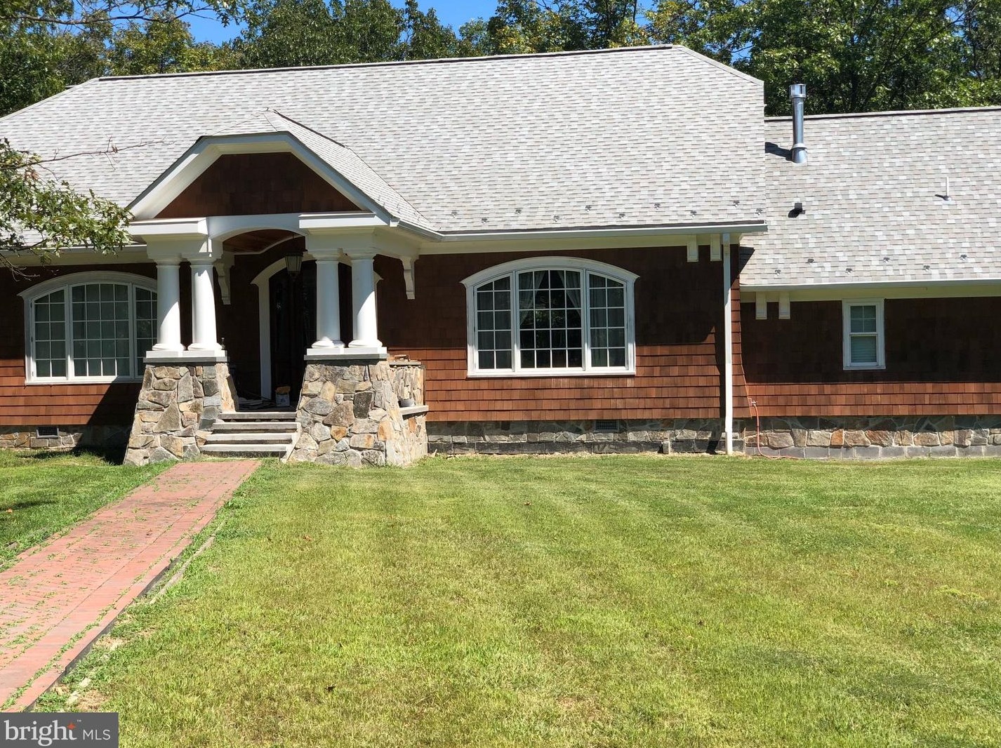 25 Death Valley Rd, Maysville, WV 26833