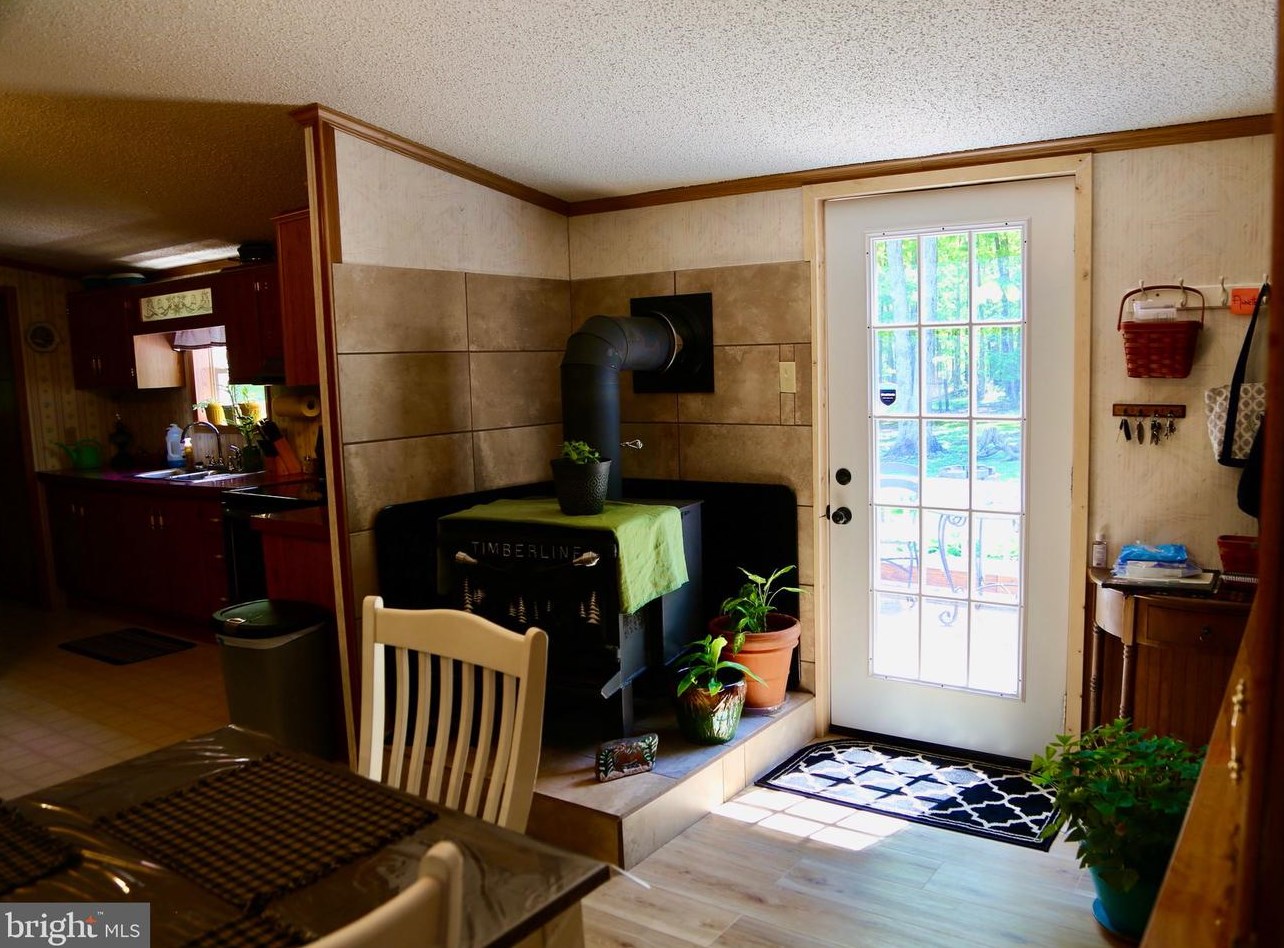 295 Haven Farms Cir, Arthur WV  26847-7567 exterior
