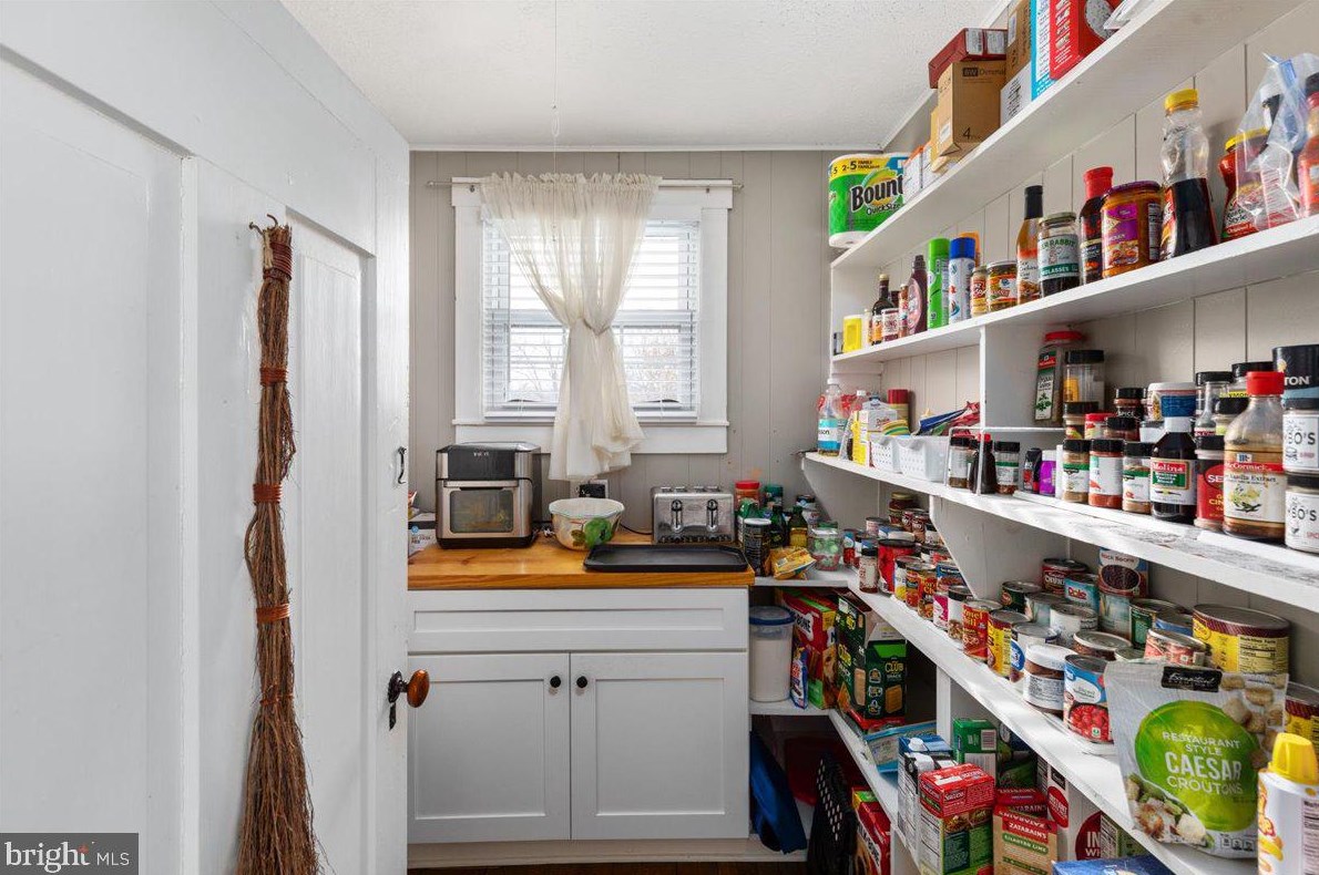 101 Virginia Ave, Arthur WV 26847-1715 exterior