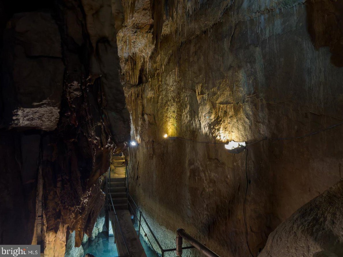 101 Virginia Ave, Arthur WV 26847-1715 exterior