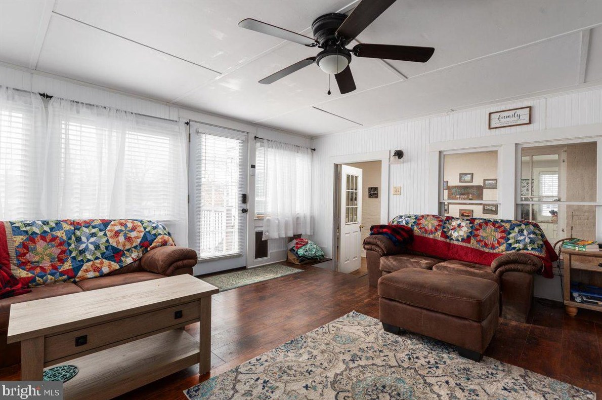 101 Virginia Ave, Arthur WV 26847-1715 exterior