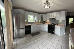 357 Pleasant Valley Dr, Lost City, WV 26810 - Photo 17