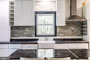 408 Hawks Nest Dr, Baker, WV 26801 - Photo 7