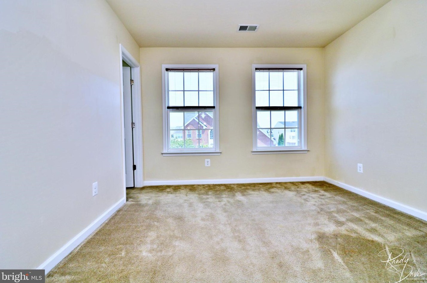 1231 Stallion St, Ranson WV  25438-5720 exterior