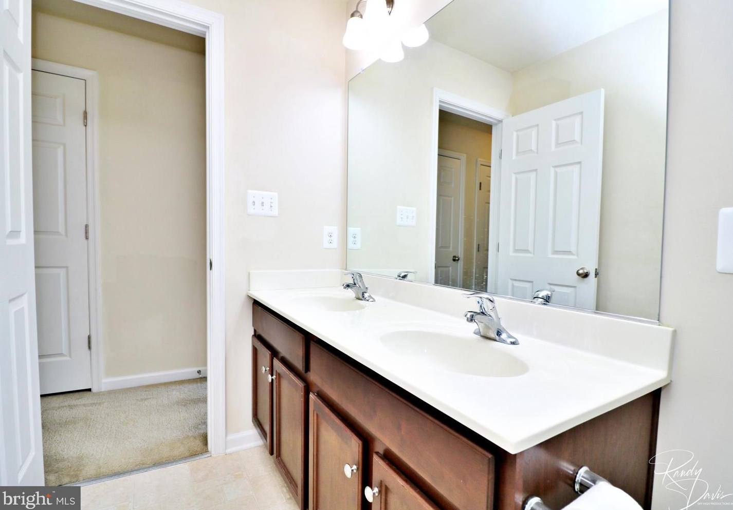 1231 Stallion St, Ranson WV  25438-5720 exterior