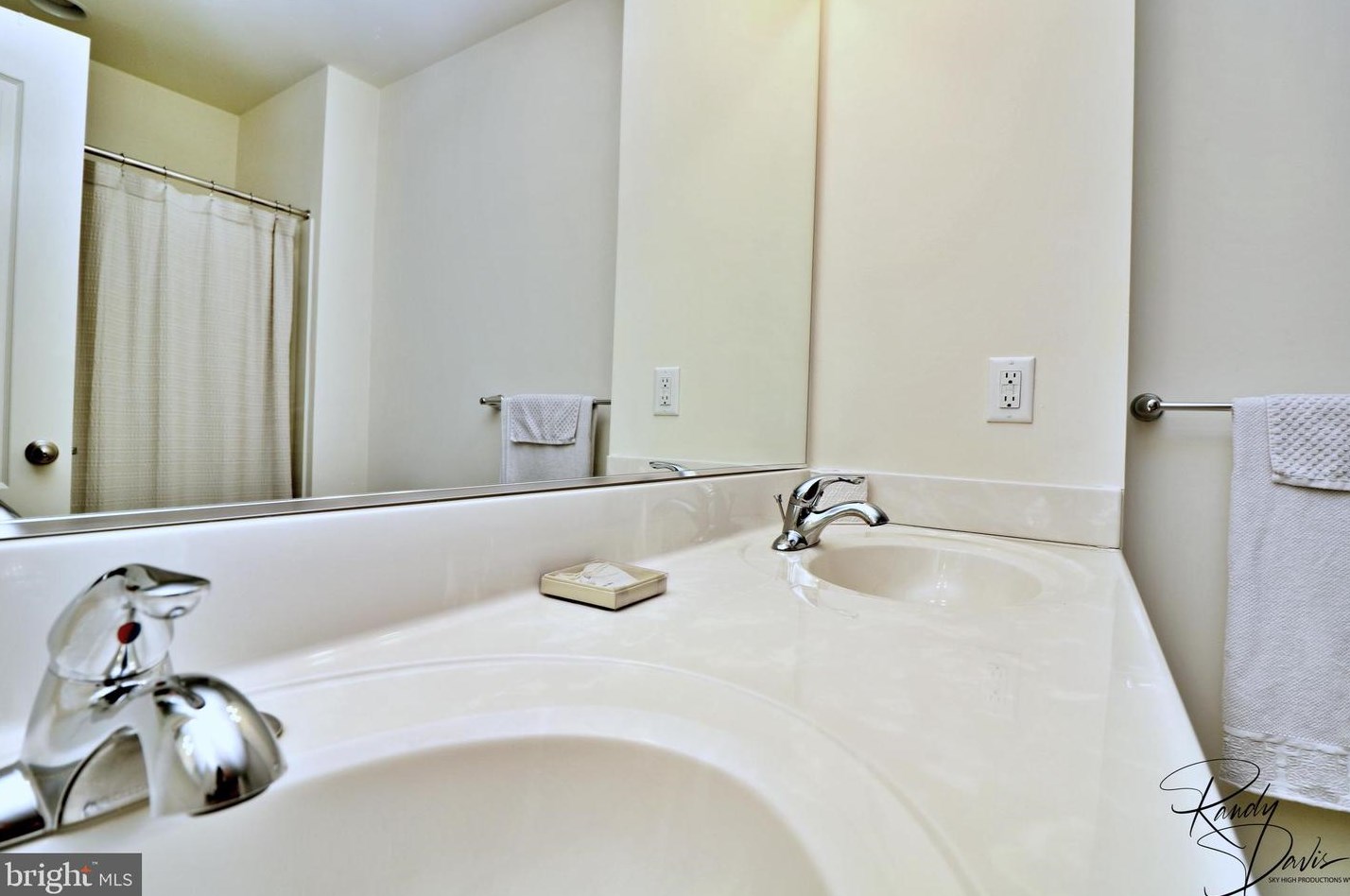 640 Thumper Dr, Ranson WV  25438-4890 exterior