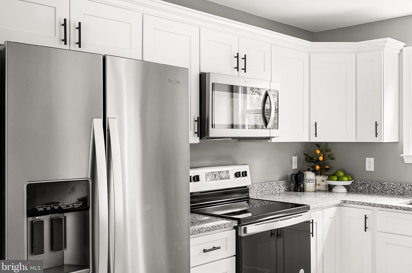 733 Red Bird Ln, Harpers Ferry, WV 25425
