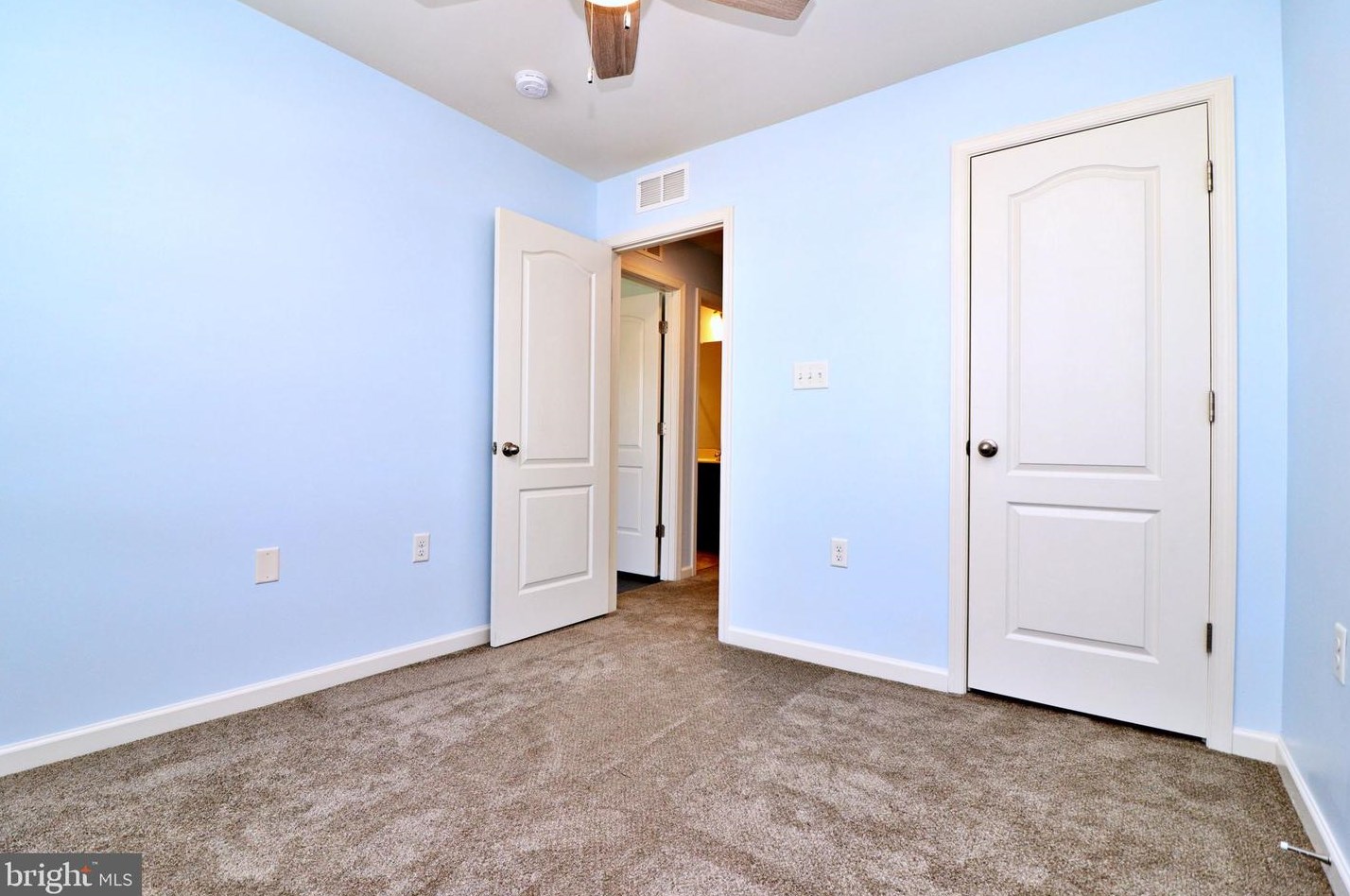605 Thumper Dr, Ranson WV  25438 exterior