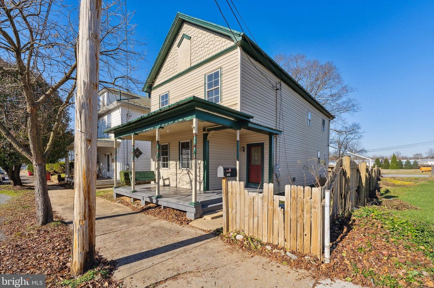 104 7th Ave, Ranson WV  25438-1439 exterior