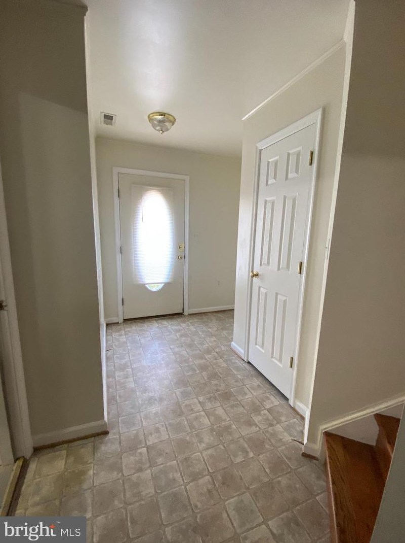 121 Marshall St, Ranson WV  25438-1719 exterior