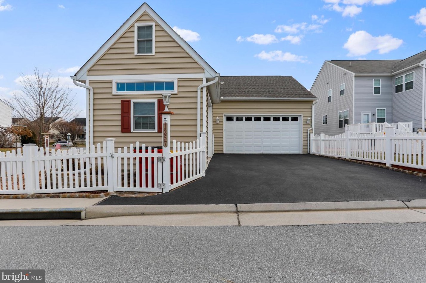 1257 Fairfax Blvd, Ranson WV  25438-5740 exterior
