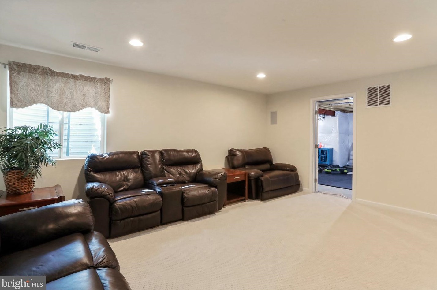 234 Glenbrook Rd, Ranson WV  25438 exterior