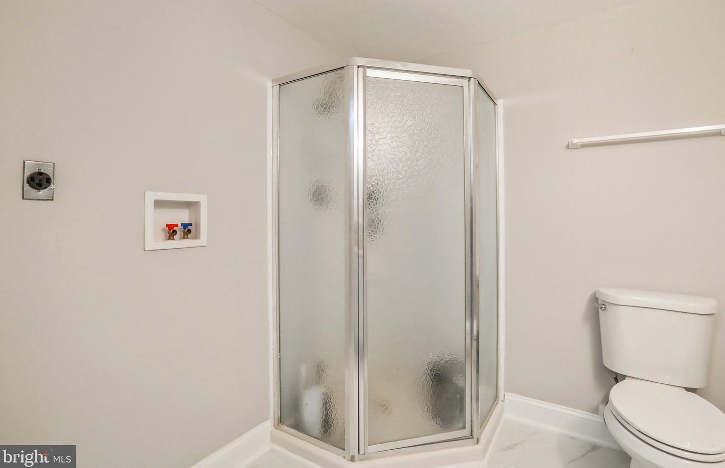 224 Old Leetown Pike, Martinsburg WV 25430-5561 exterior