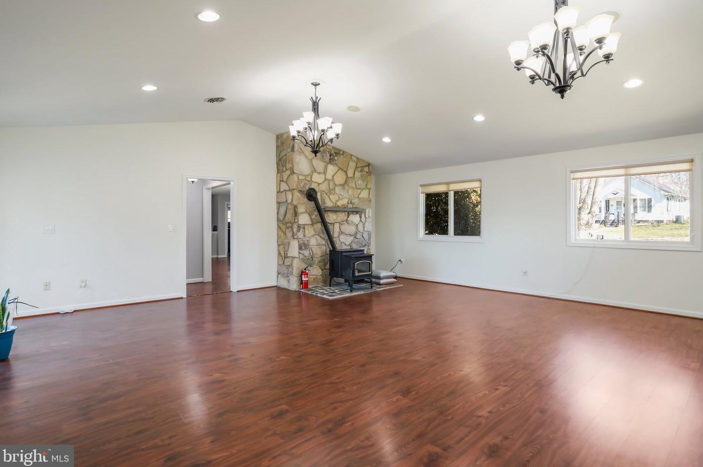 224 Old Leetown Pike, Martinsburg WV 25430-5561 exterior