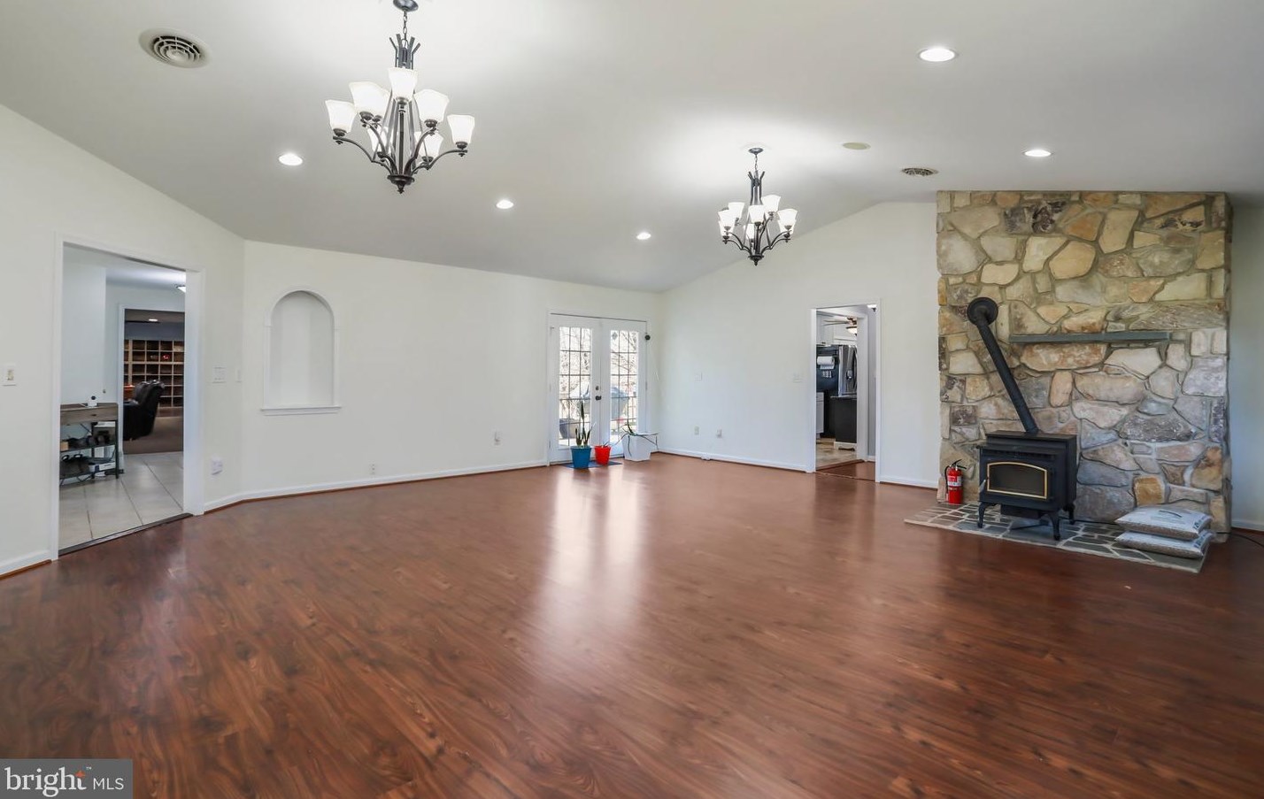 224 Old Leetown Pike, Martinsburg WV 25430-5561 exterior