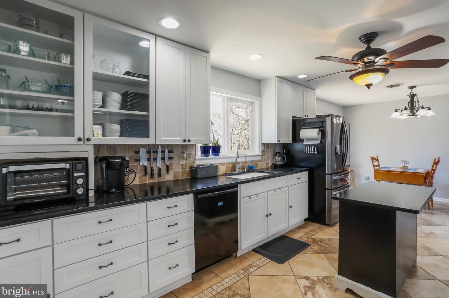 224 Old Leetown Pike, Martinsburg WV 25430-5561 exterior