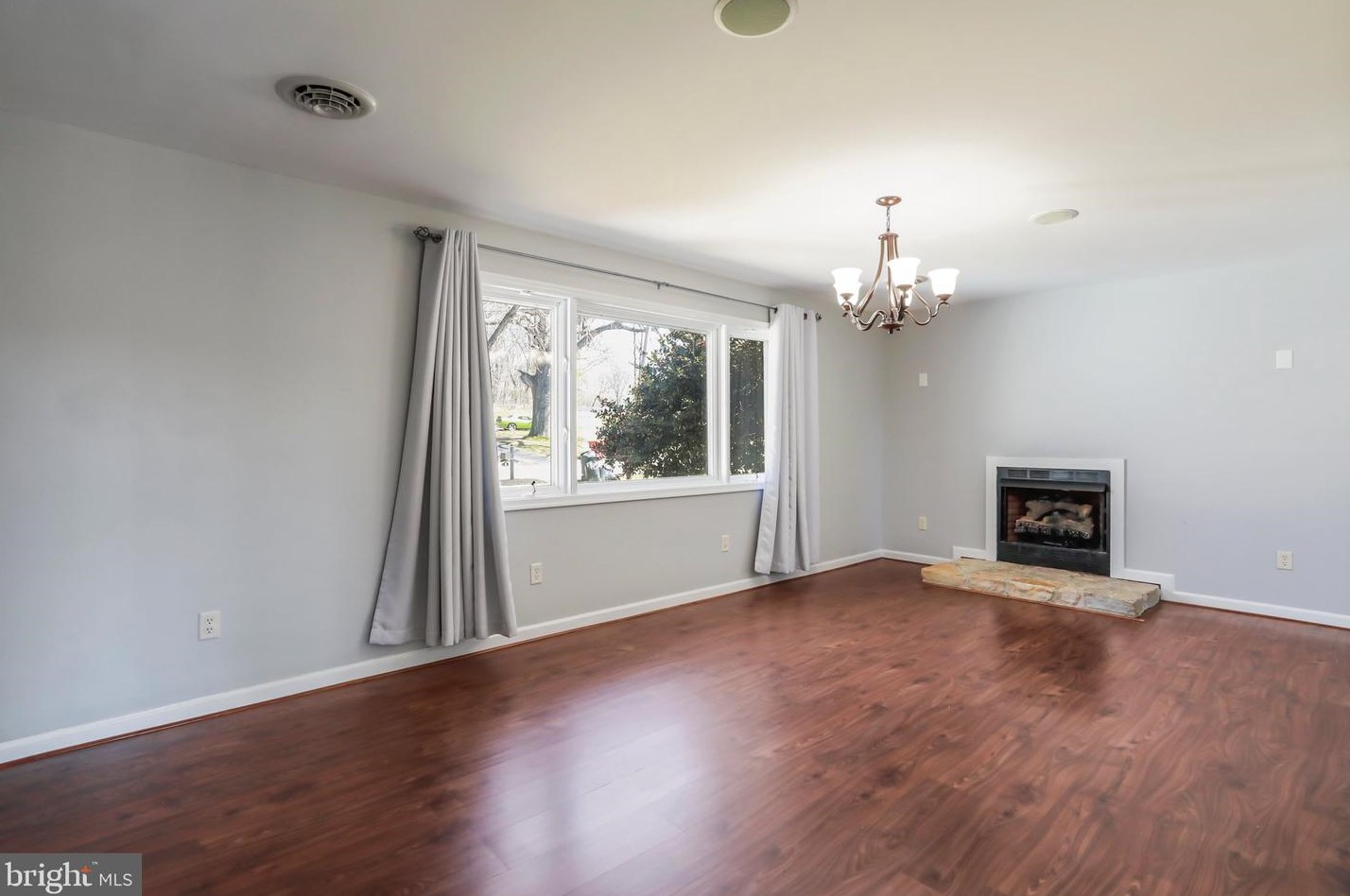 224 Old Leetown Pike, Martinsburg WV 25430-5561 exterior