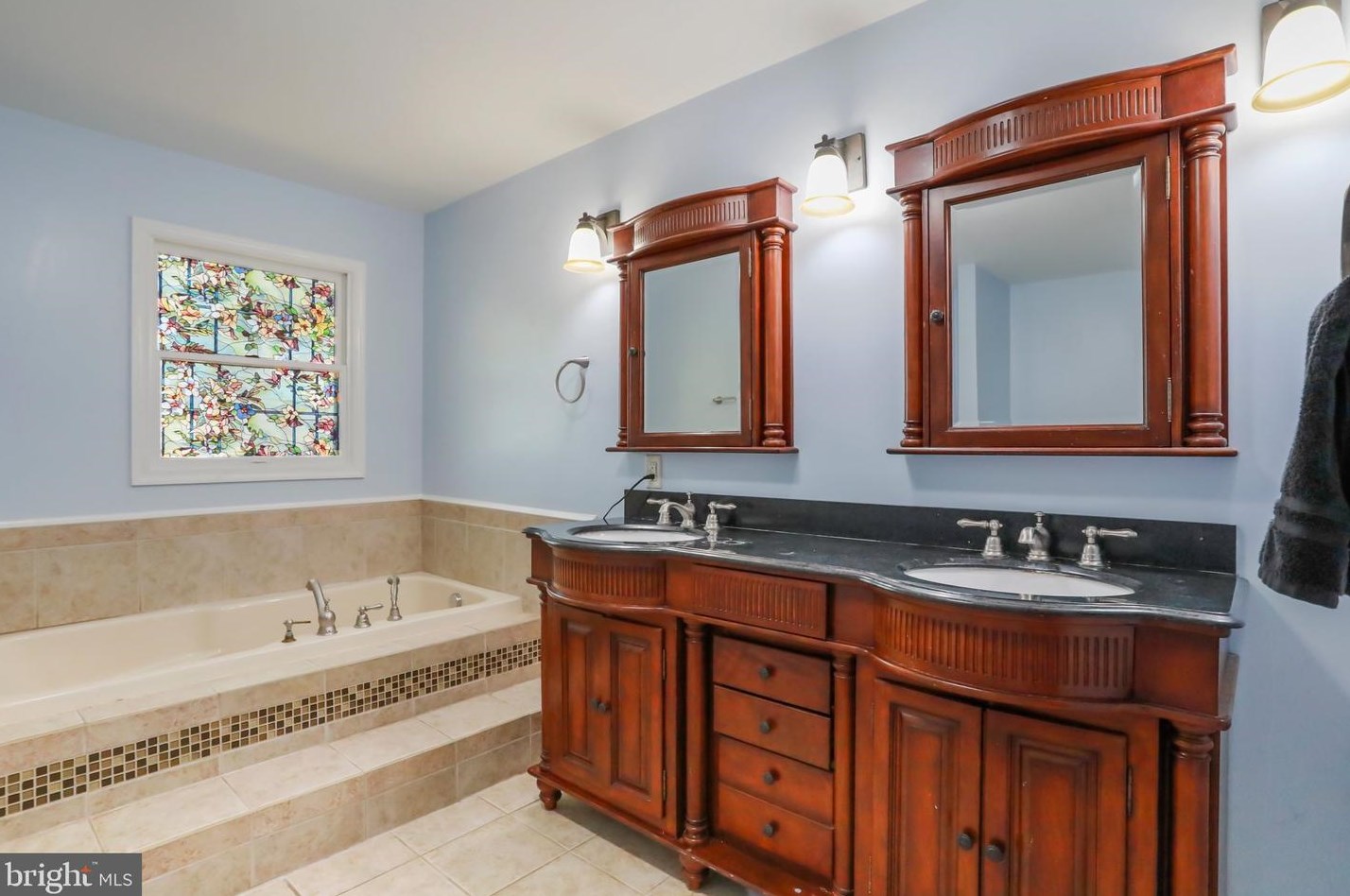 224 Old Leetown Pike, Martinsburg WV 25430-5561 exterior