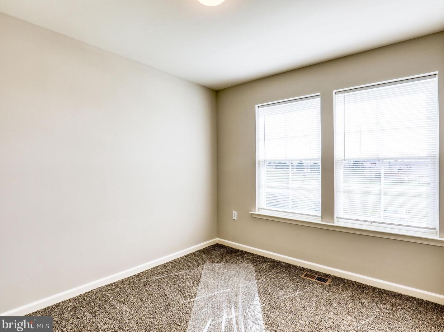 650 Thumper Dr, Ranson WV  25438-4890 exterior