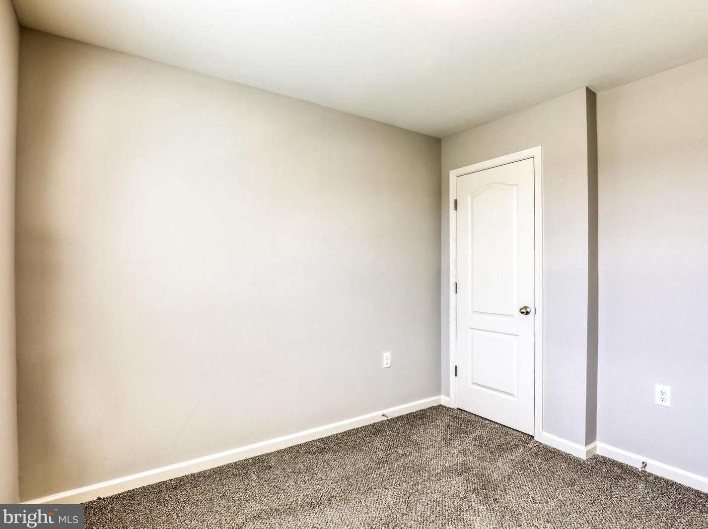 650 Thumper Dr, Ranson WV  25438-4890 exterior