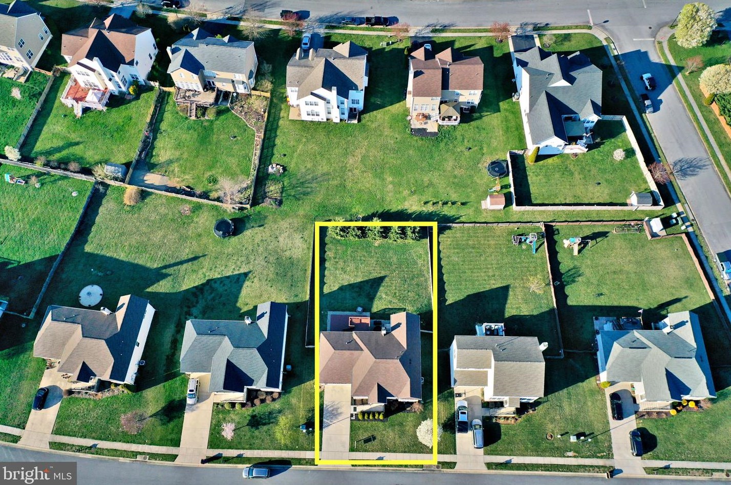 91 Burberry Ln, Charles Town, WV 25414