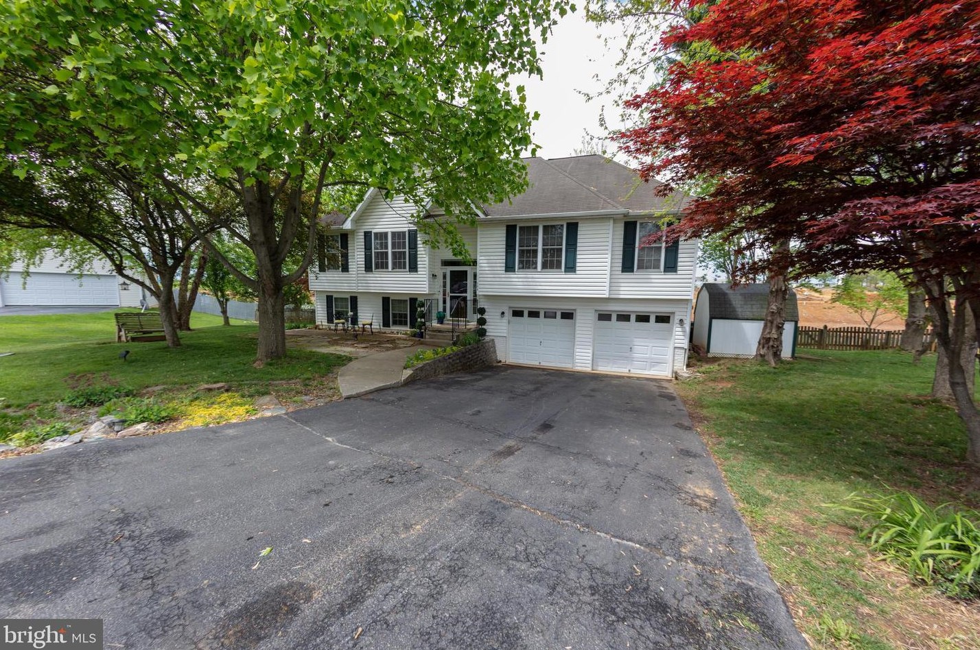 104 Rex Dr, Ranson WV  25438-4840 exterior