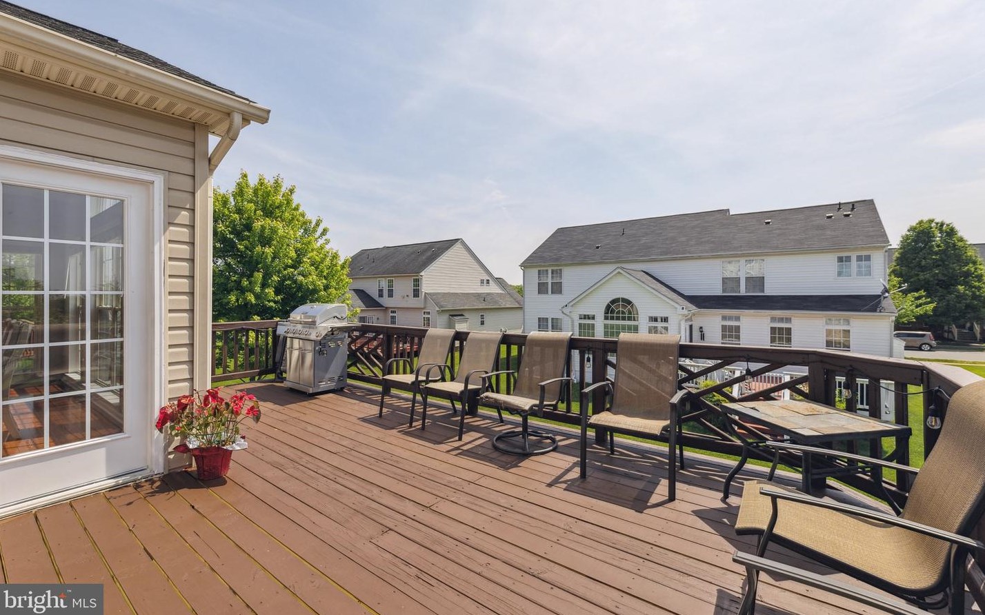 1348 Foal St, Ranson WV  25438-5716 exterior