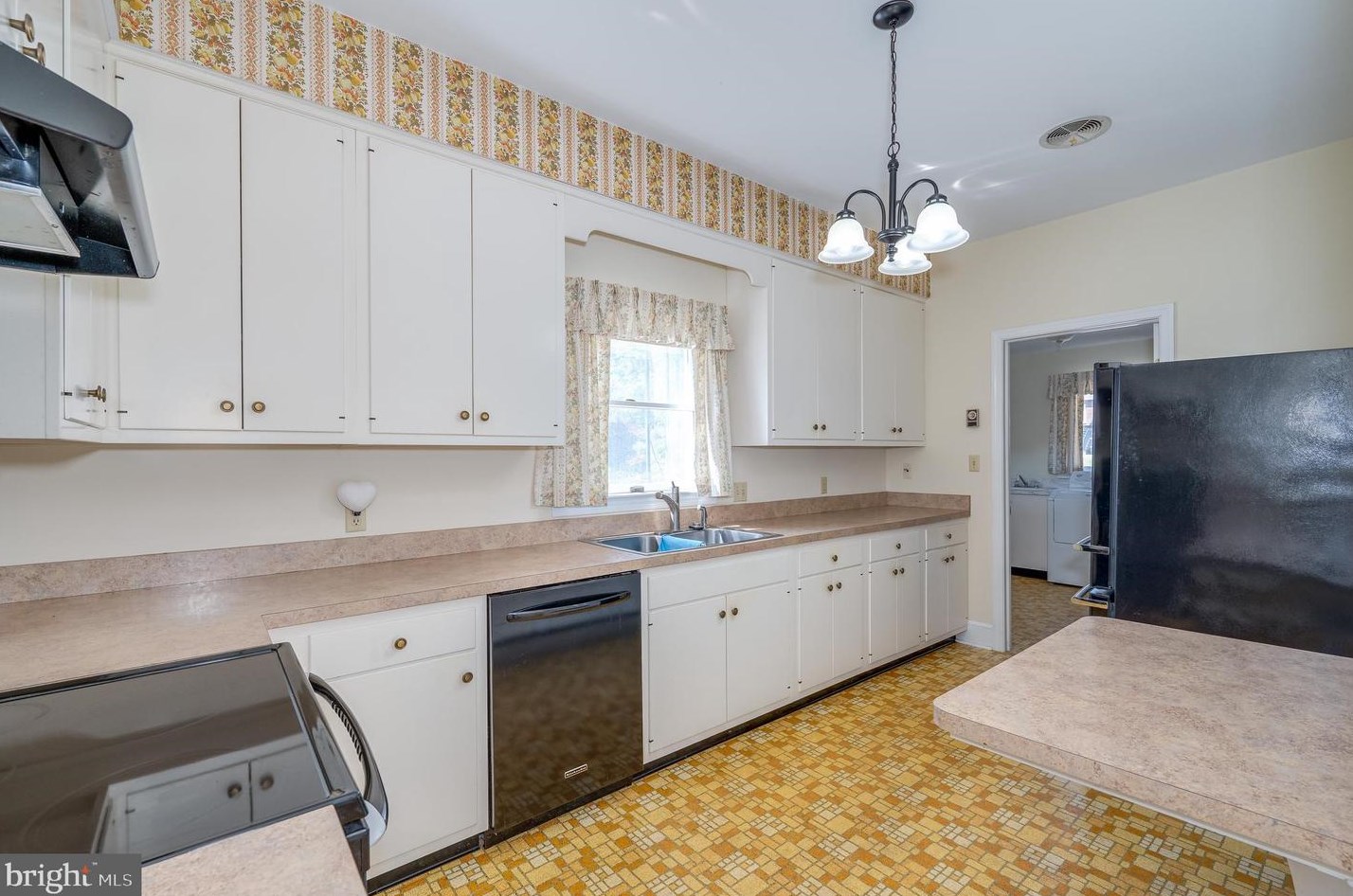 616 Seminary St, Charles Town WV  25414-1447 exterior