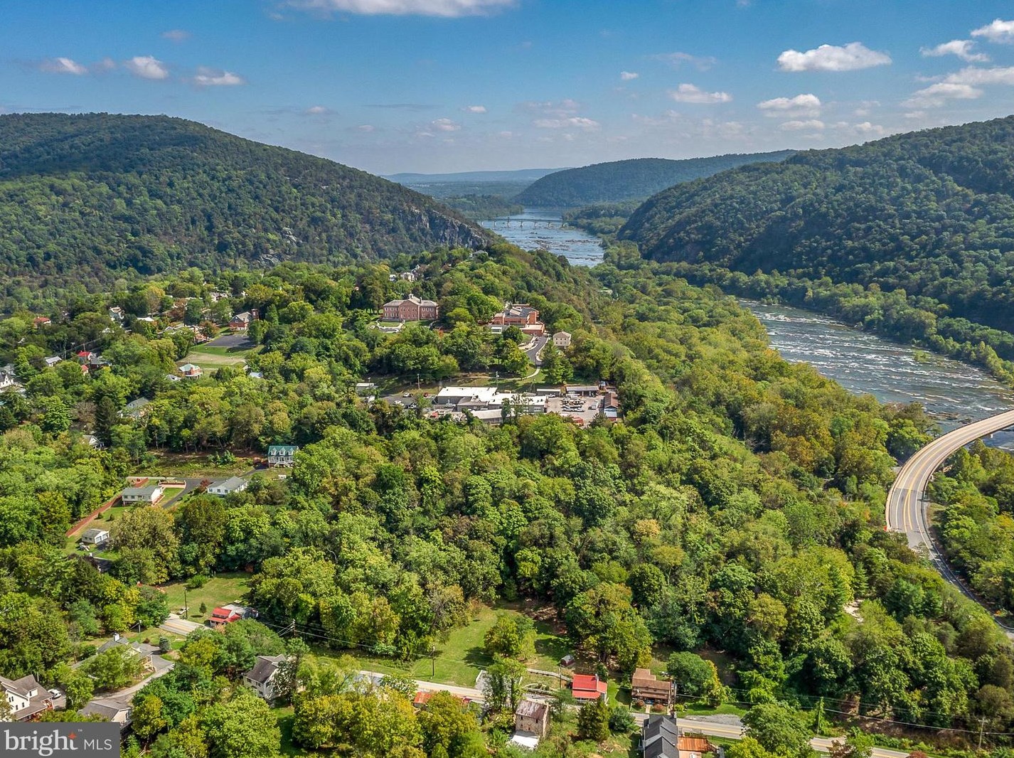 55 Clay St, Harpers Ferry WV  25425-6332 exterior