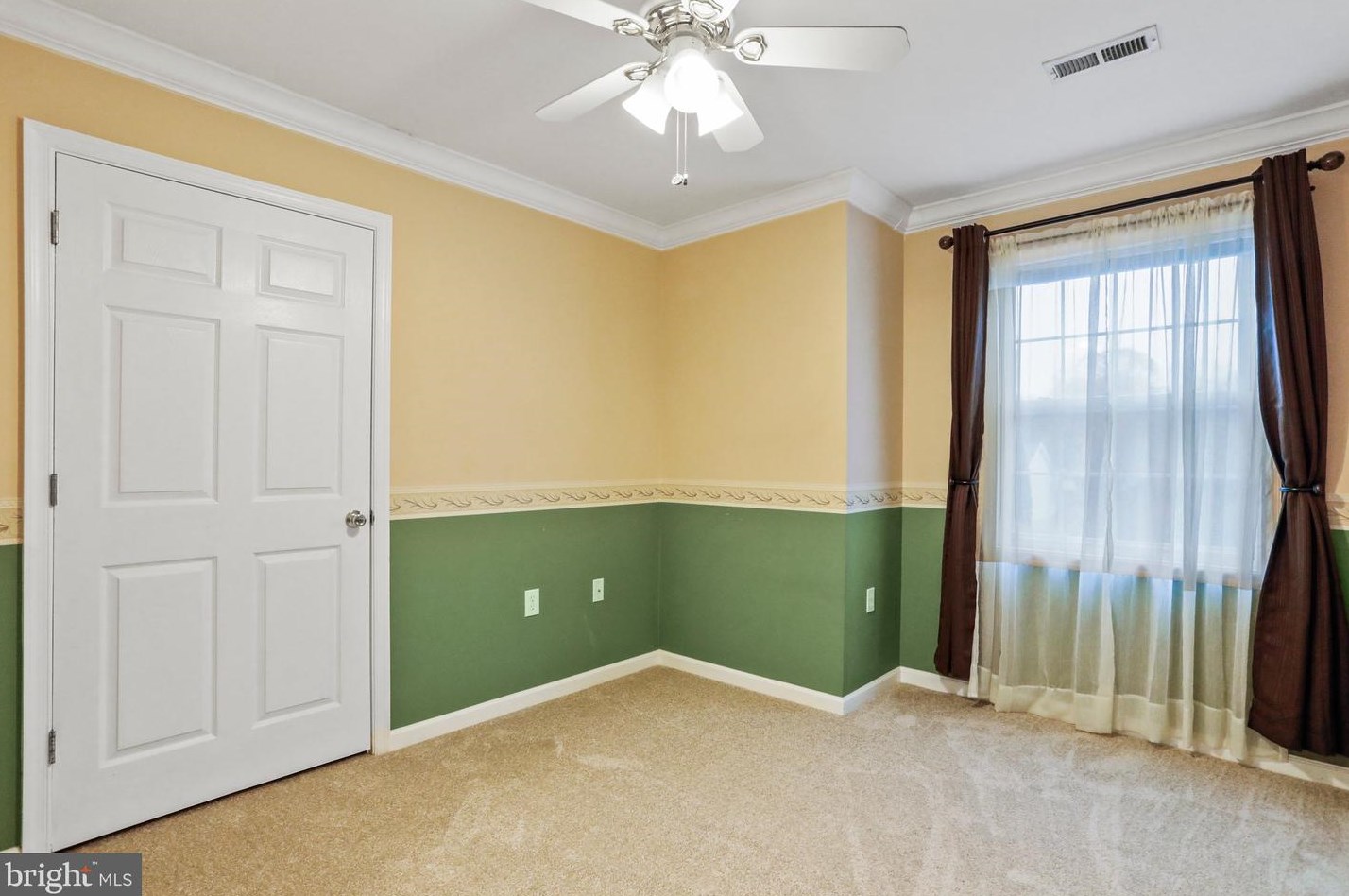 133 Mcgregor Dr, Ranson WV  25438-4833 exterior