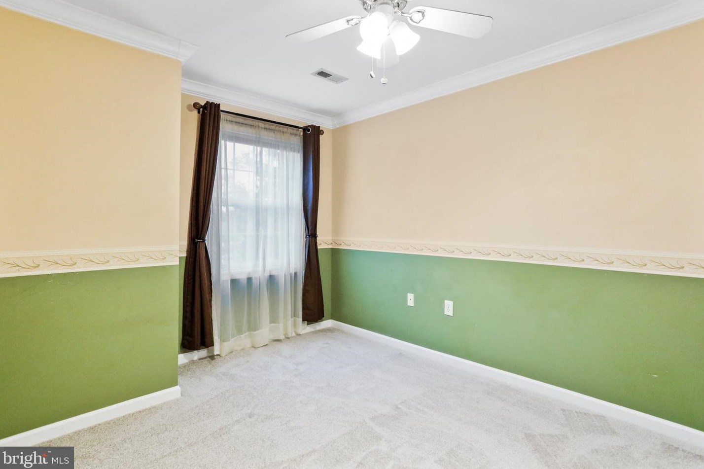 133 Mcgregor Dr, Ranson WV  25438-4833 exterior